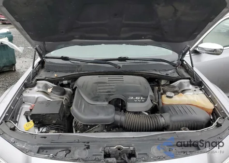 2016 Chrysler 300C z USA, uszkodzony, nr VIN 2C3CCAEG3GH128100